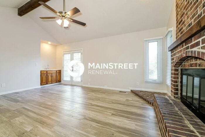 1612 Northeast 112th Terrace - Photo 4 of 19