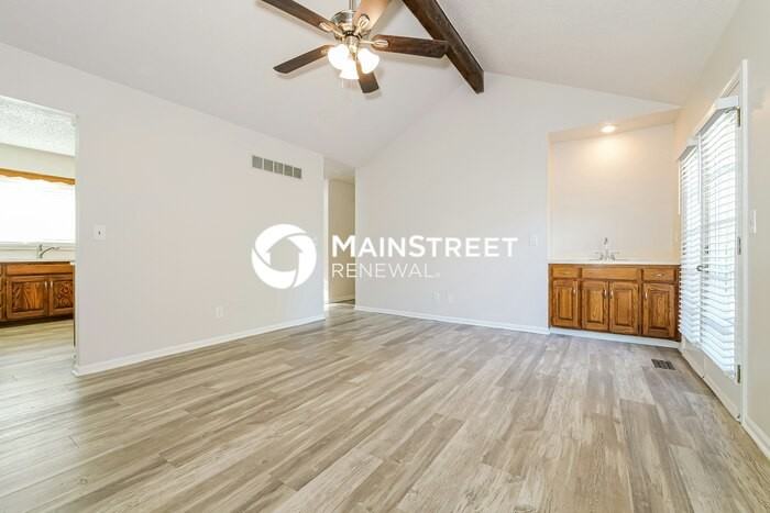 1612 Northeast 112th Terrace - Photo 5 of 19