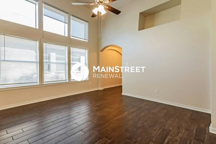 8923 Redford Rd - Photo 4 of 18