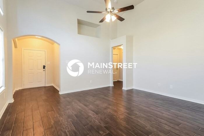 8923 Redford Rd - Photo 5 of 18