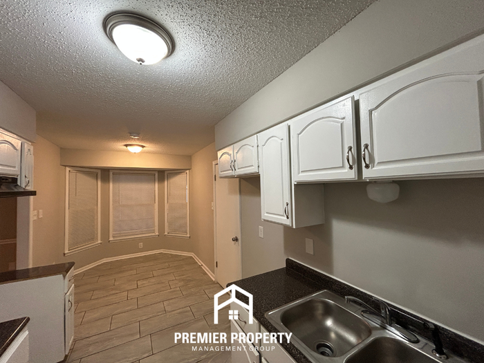 8288 Cedarbrush Dr - Photo 7 of 28