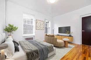 90 Bank St #4C - Photo 1 of 1