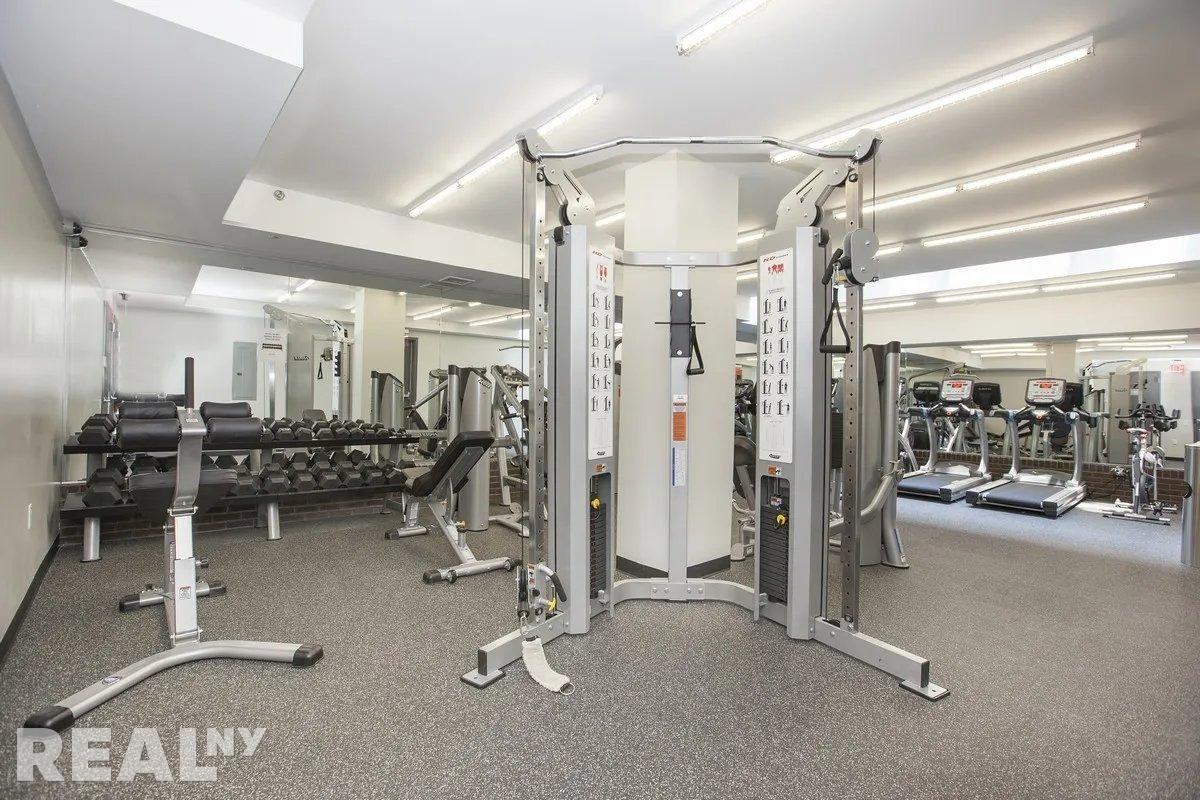 E Houston St #2E - Photo 6 of 7