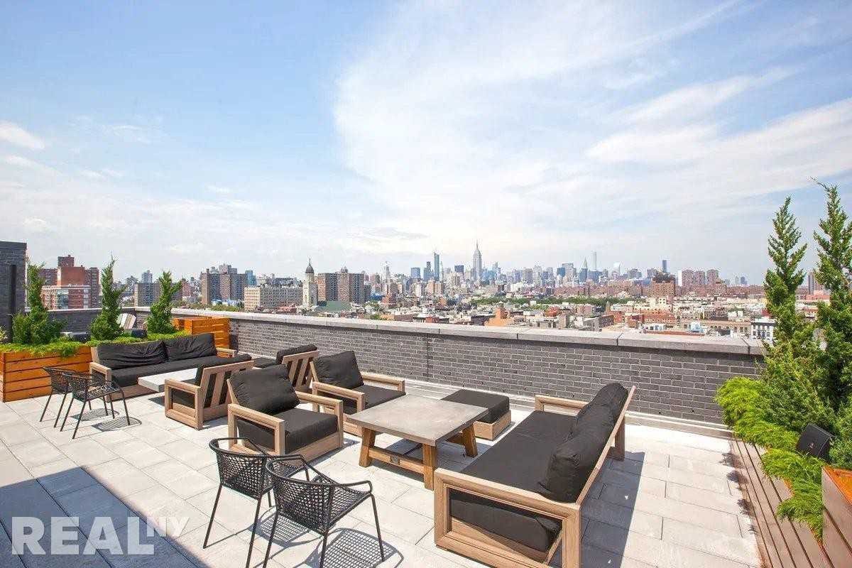 E Houston St #2E - Photo 7 of 7