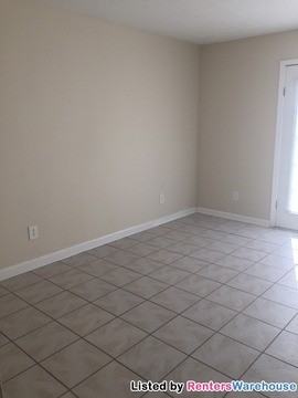 3210 Quincetree Ln - Photo 3 of 12