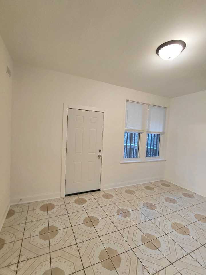 Harding / Potomac Building - Photo 5 of 12