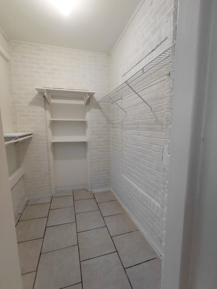 Harding / Potomac Building - Photo 7 of 12