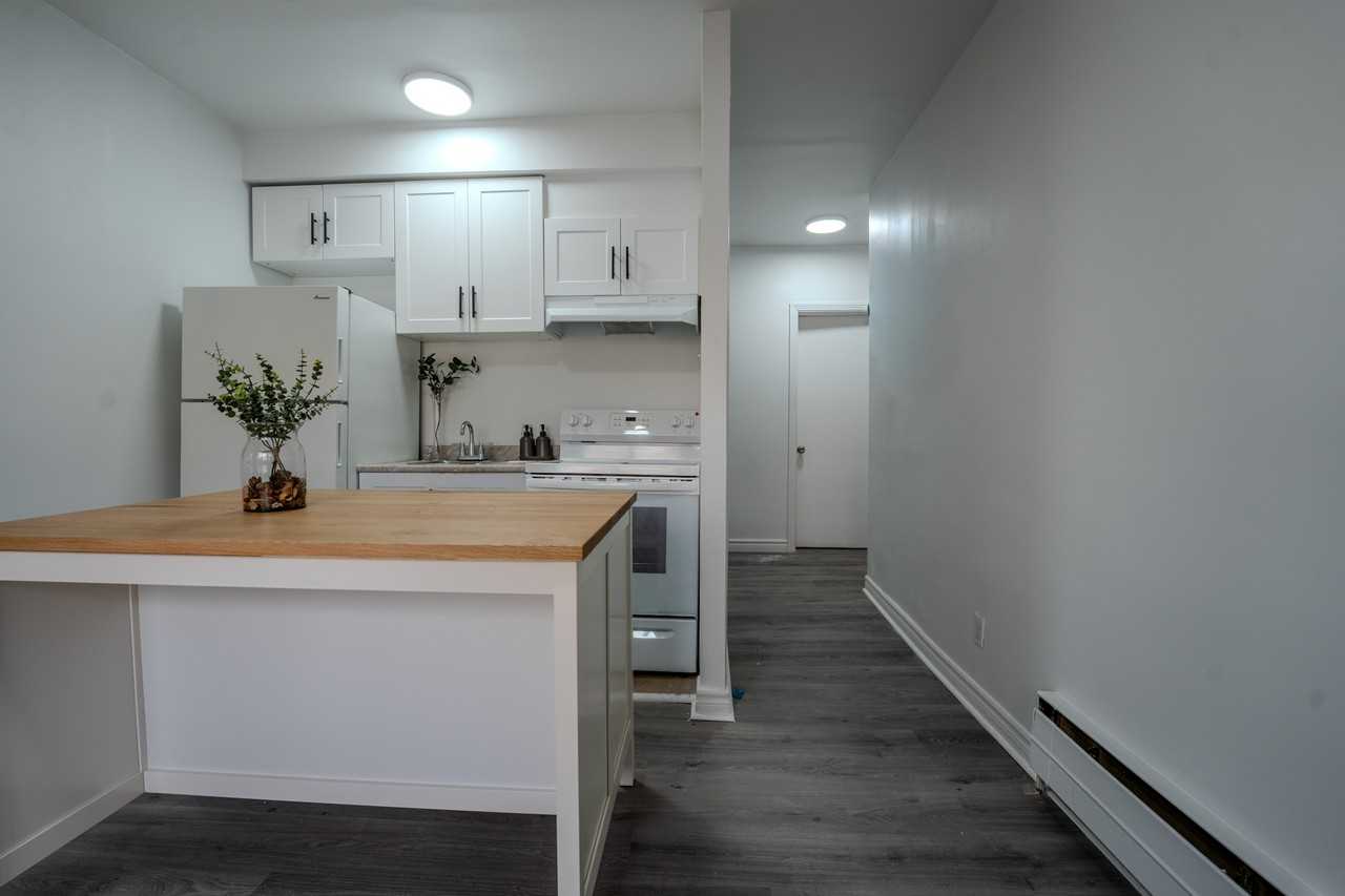 2300 Avenue Madison #6 - Photo 7 of 16