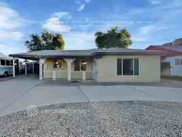 featured image of 527 W 1st St