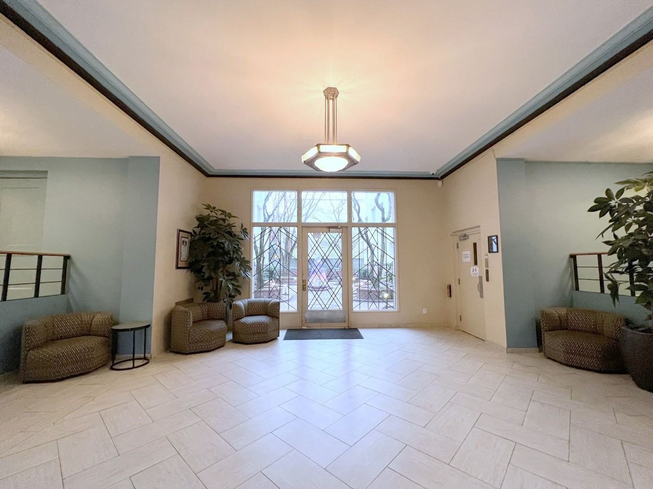 REGENT APARTMENTS (REG01) - Photo 4 of 38