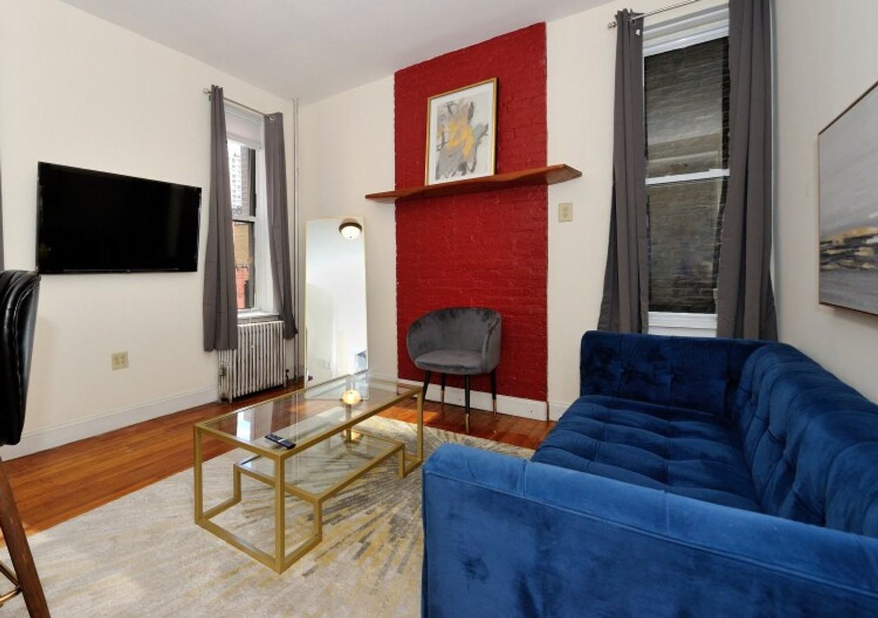 1762 2nd Ave #1323894P - Photo 4 of 15