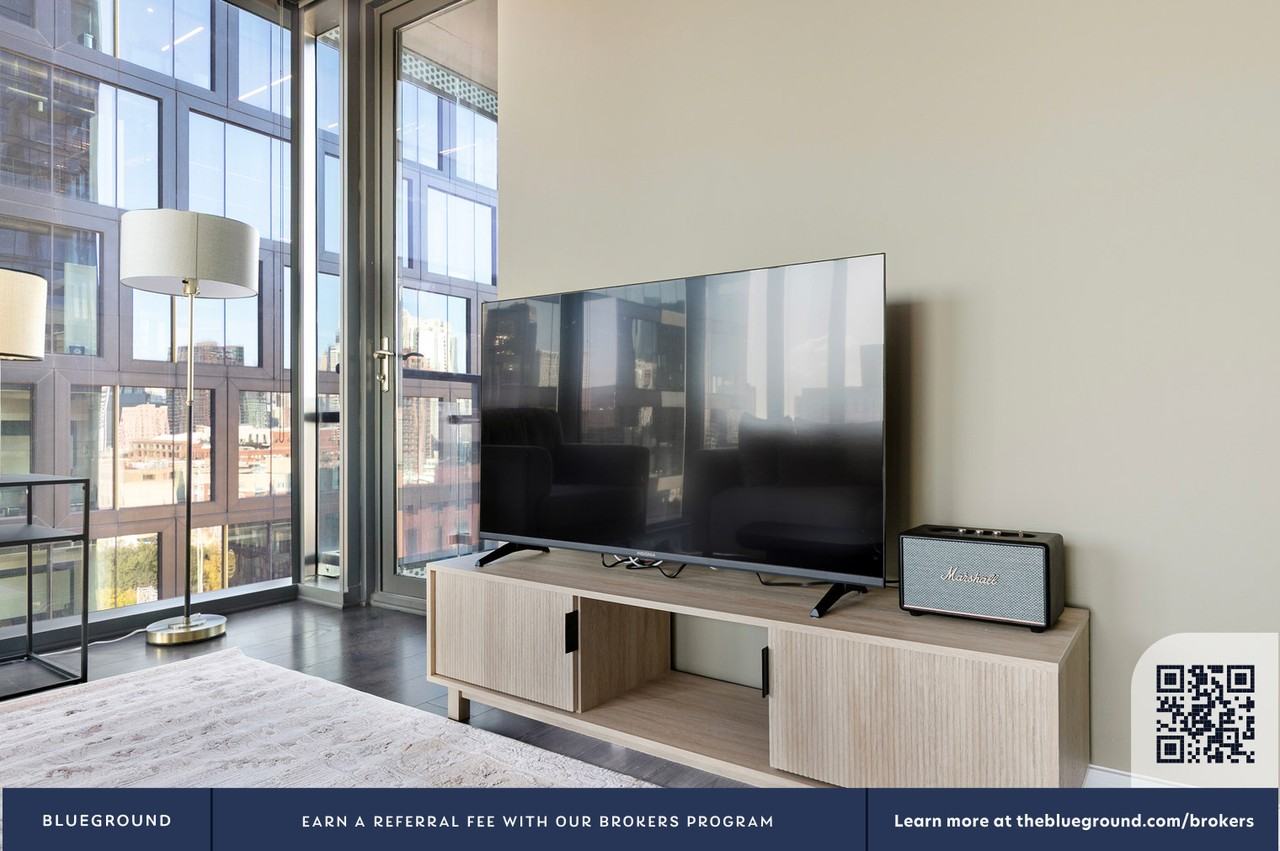 730 West Couch Place - Photo 5 of 49