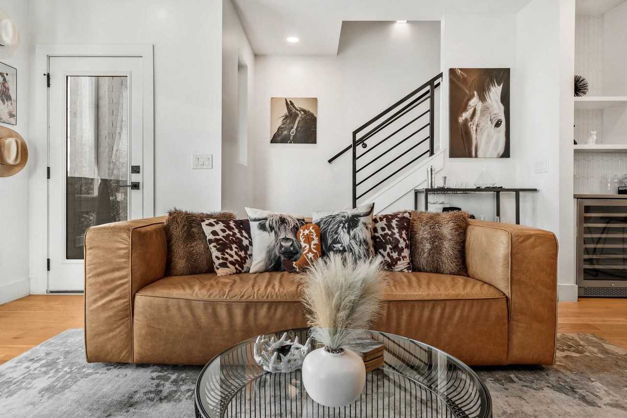 1007 12th Ave N #1051727P - Photo 4 of 50