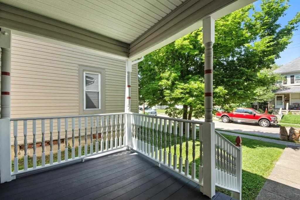 2584 Deming Ave - Photo 2 of 14