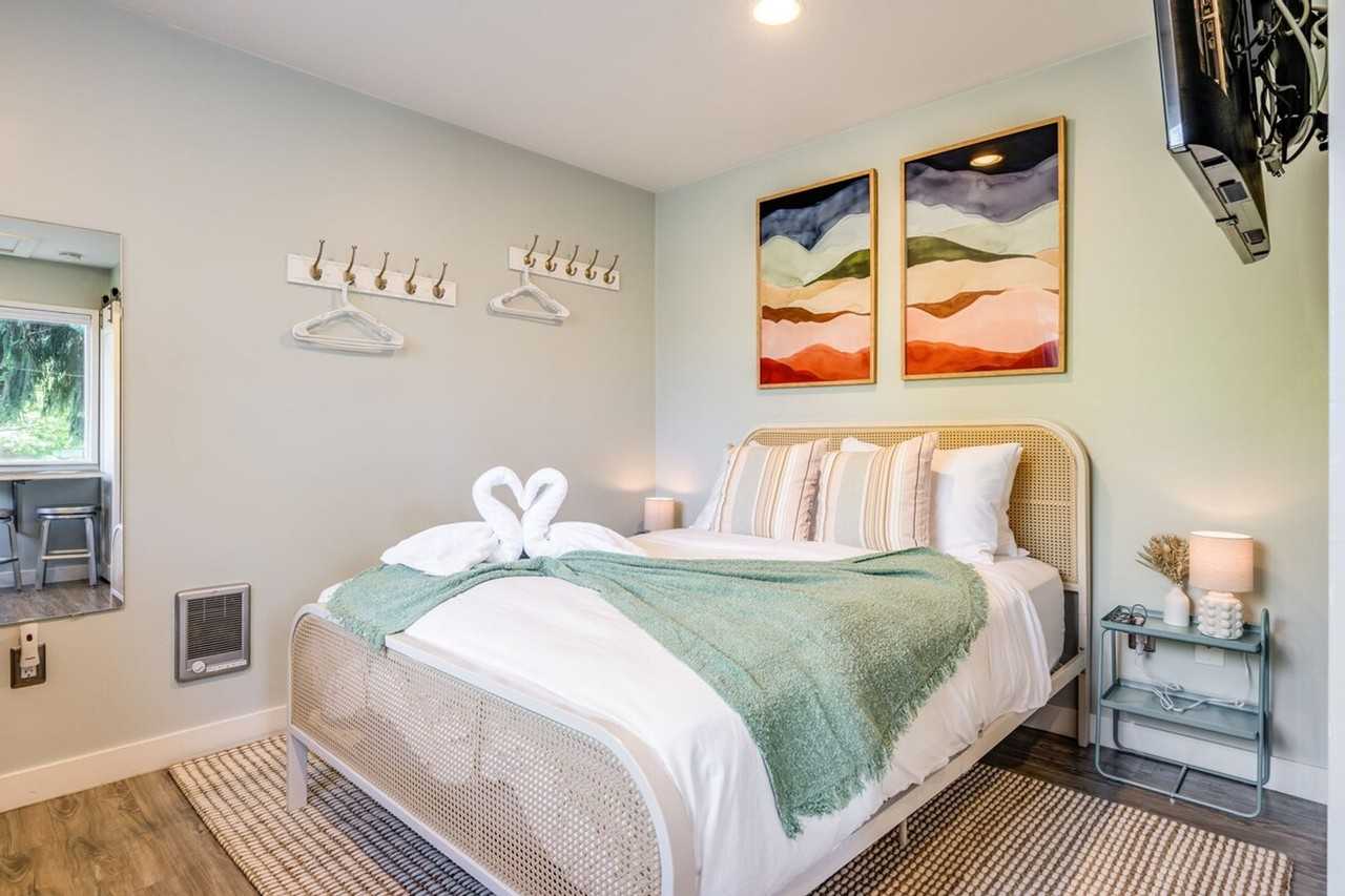 8725 29th Ave Nw #1035884P - Photo 3 of 43