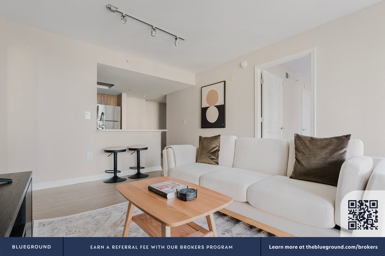 450 Massachusetts Avenue Northwest - Photo 4 of 44