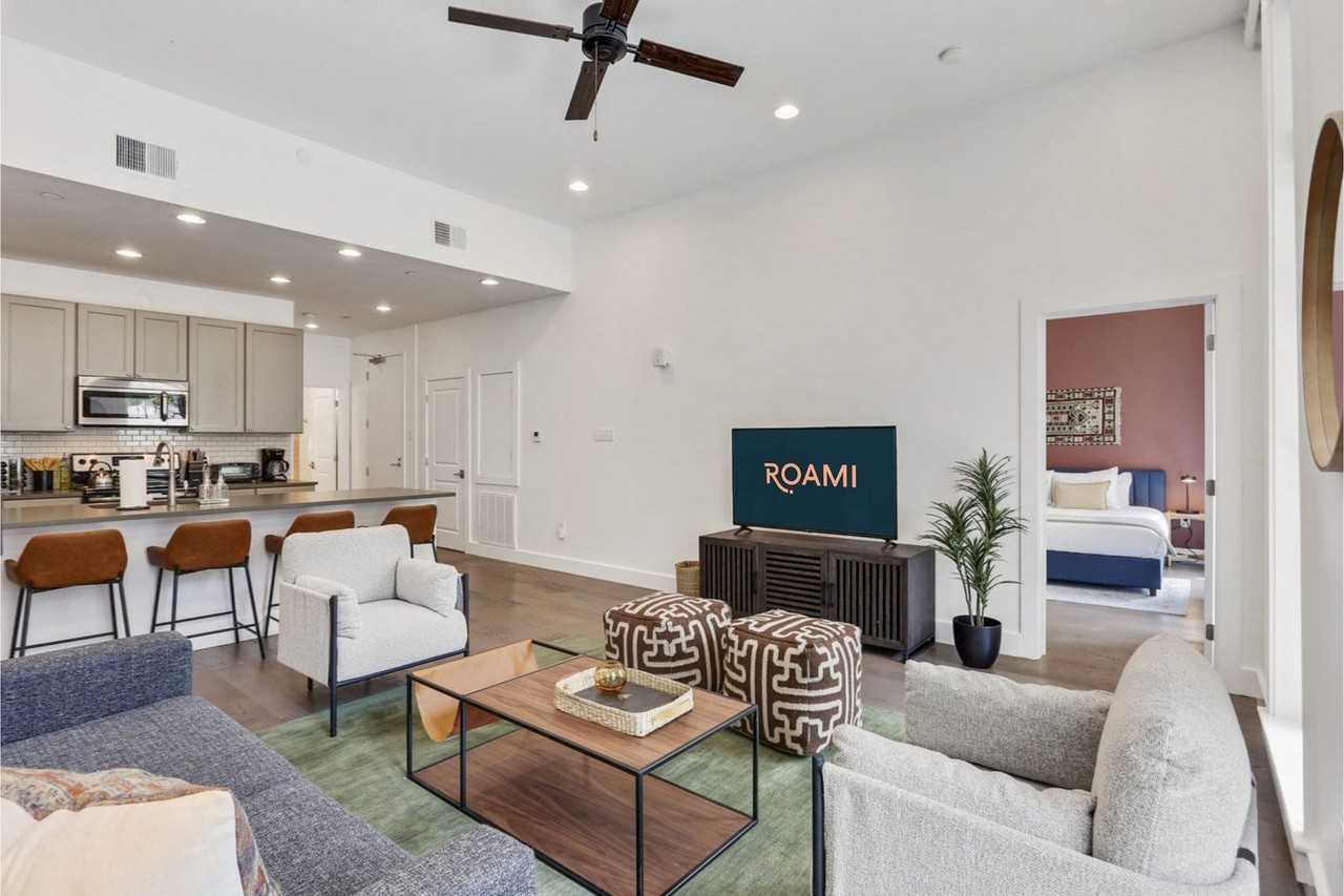 127 Carondelet Street - Photo 2 of 74