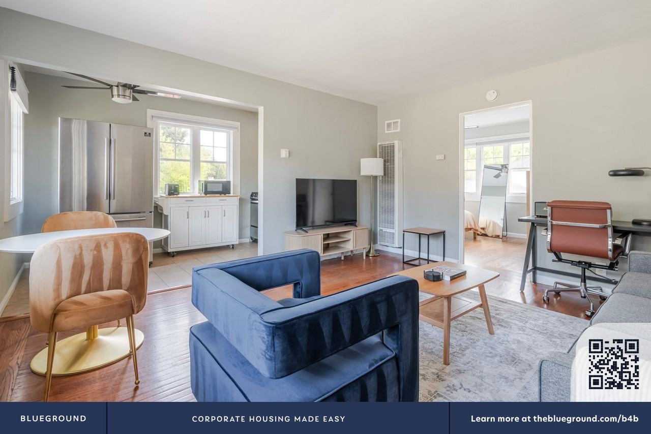 329 Hawthorne Ave #2013 - Photo 5 of 23