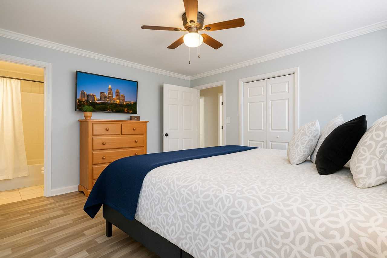 3830 Manchester Dr #1293787P - Photo 4 of 24