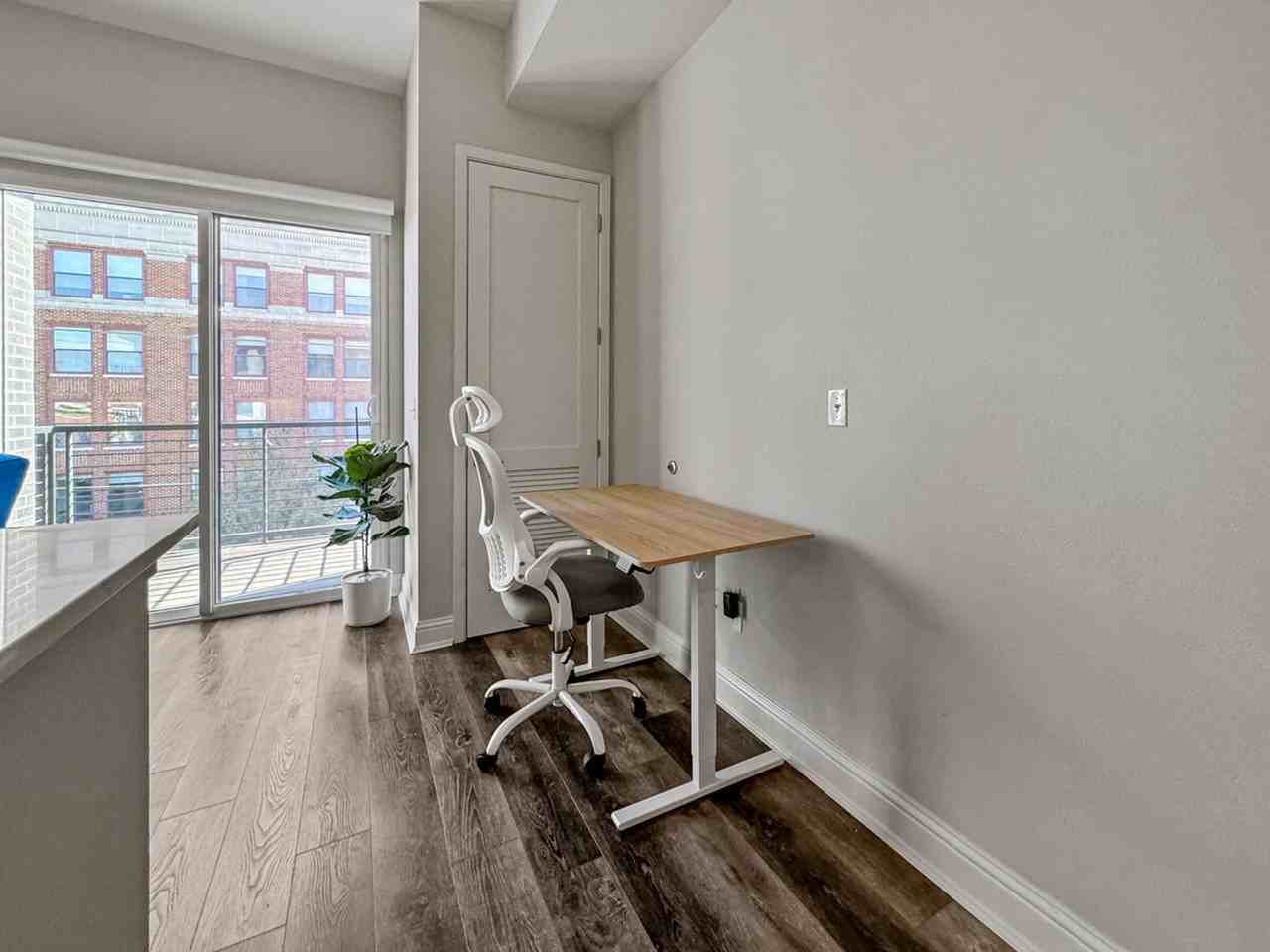 110 North Boston Avenue - Photo 7 of 29