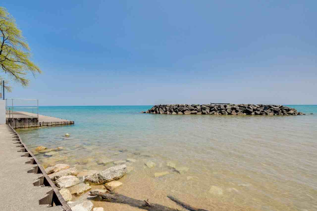 7425 North Sheridan Road #1305531P - Photo 4 of 26