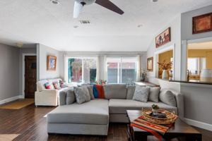 featured image of 15818 Val Vista Dr