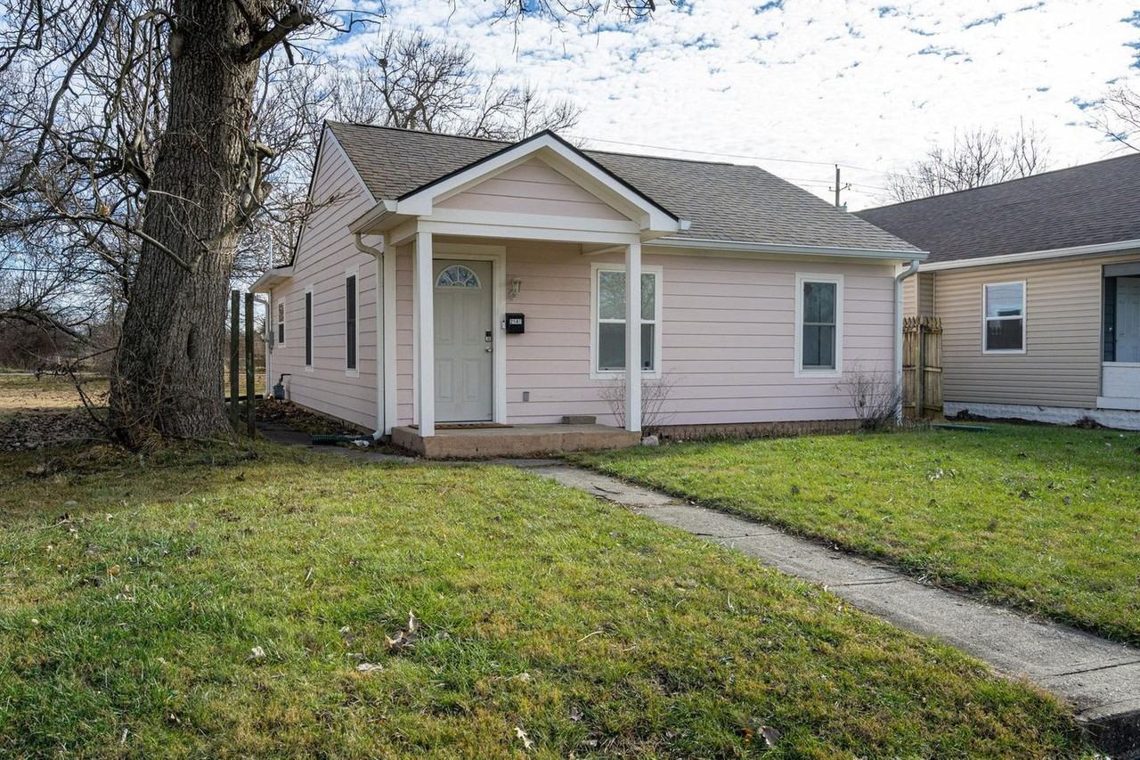 2549 Columbia Ave #1332865P - Photo 4 of 25