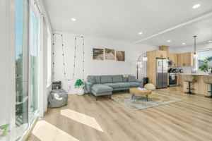 featured image of 3309 Ne 42nd Pl