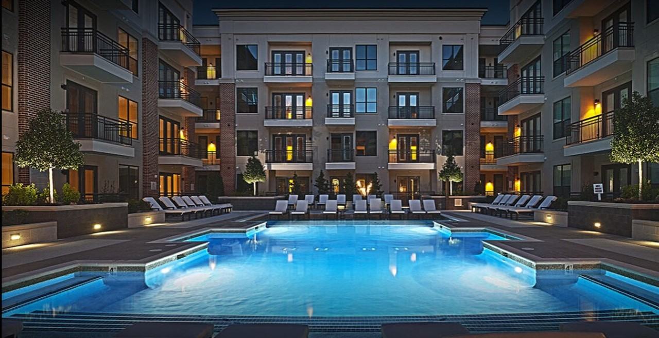 6000 Carnegie Blvd #1344165P - Photo 3 of 14