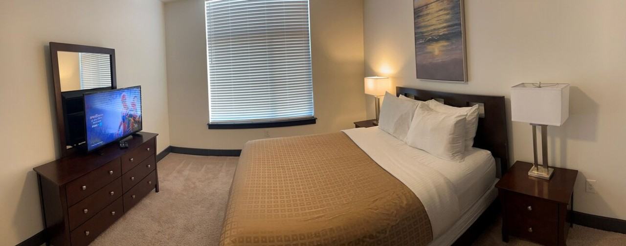 424 W Trade St #1344188P - Photo 3 of 19