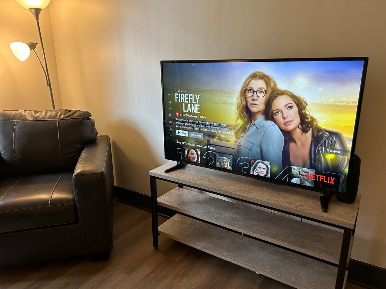 539 W Trade St #1344164P - Photo 2 of 26