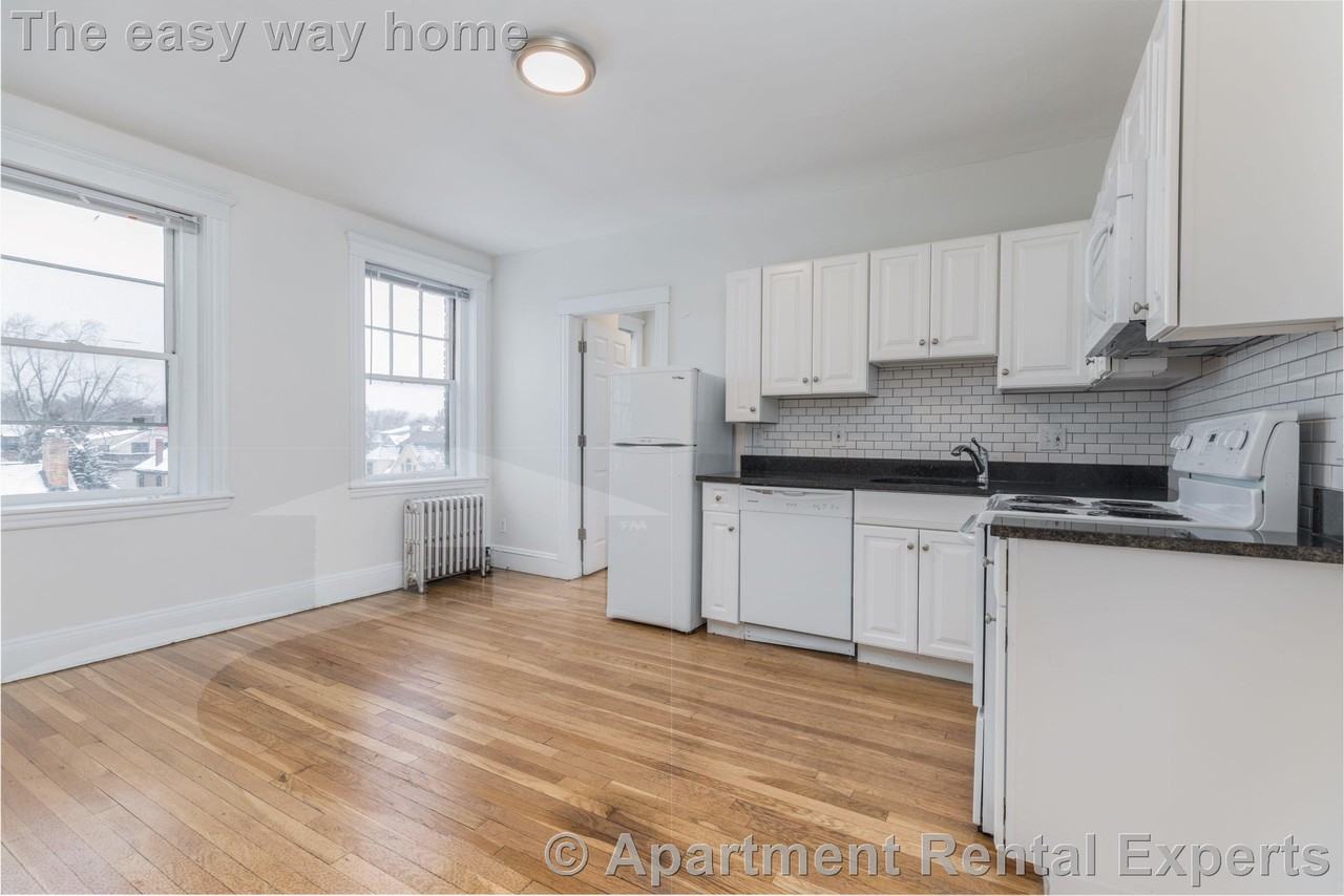 30 Langdon Street #15