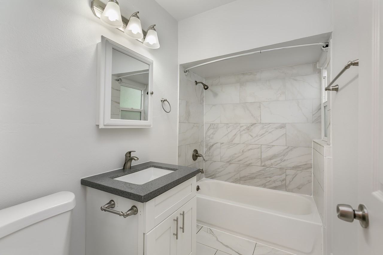 2827 Edgehill Drive - Photo 7 of 7