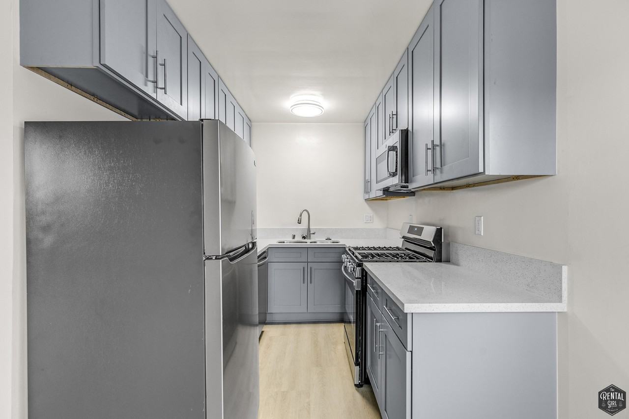 2637 Centinela Ave #18 - Photo 7 of 17