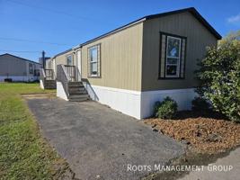 featured image of 9 9 Riviera Courts Dr #9