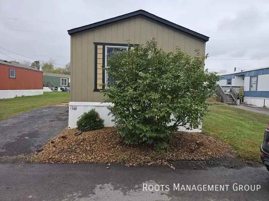 9 Riviera Courts Dr #9 - Photo 2 of 17