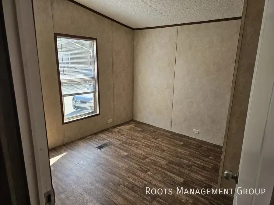 9 Riviera Courts Dr #9 - Photo 3 of 17