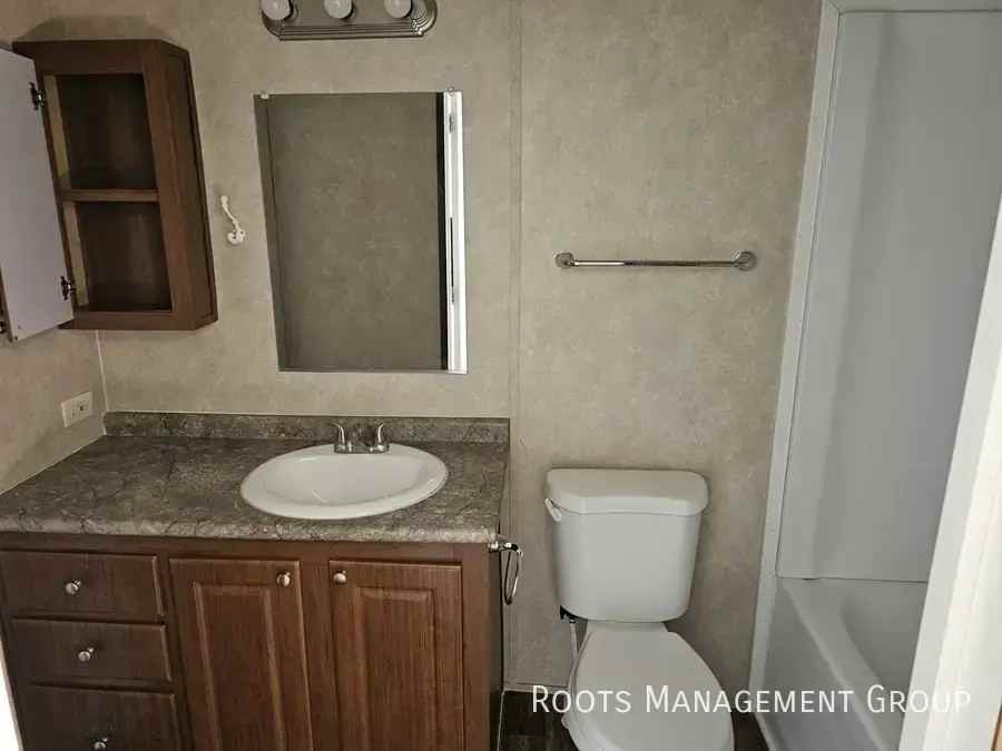 9 Riviera Courts Dr #9 - Photo 4 of 17