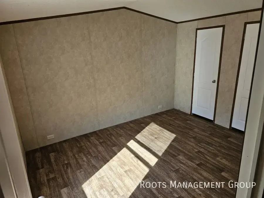 9 Riviera Courts Dr #9 - Photo 5 of 17