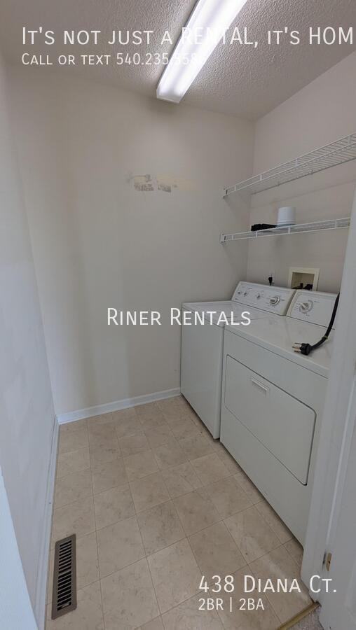 438 Diana Court - Photo 3 of 15