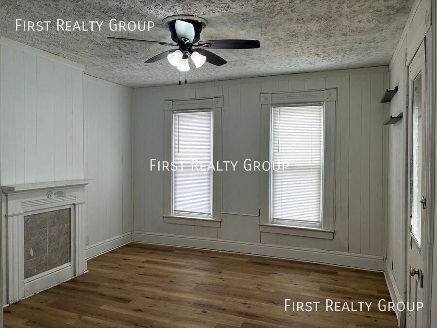 519 Ann St - Photo 2 of 10