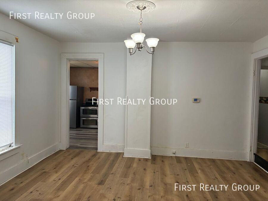 519 Ann St - Photo 3 of 10