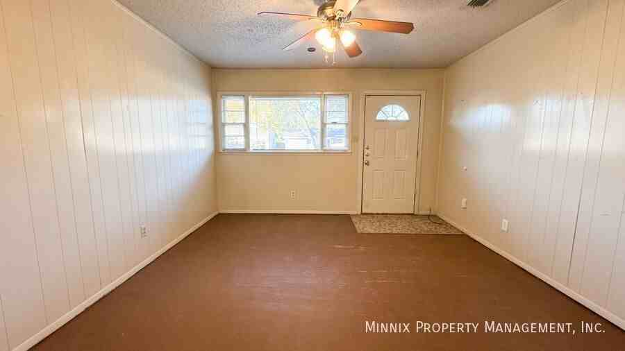 4411 45th Street - Photo 6 of 21