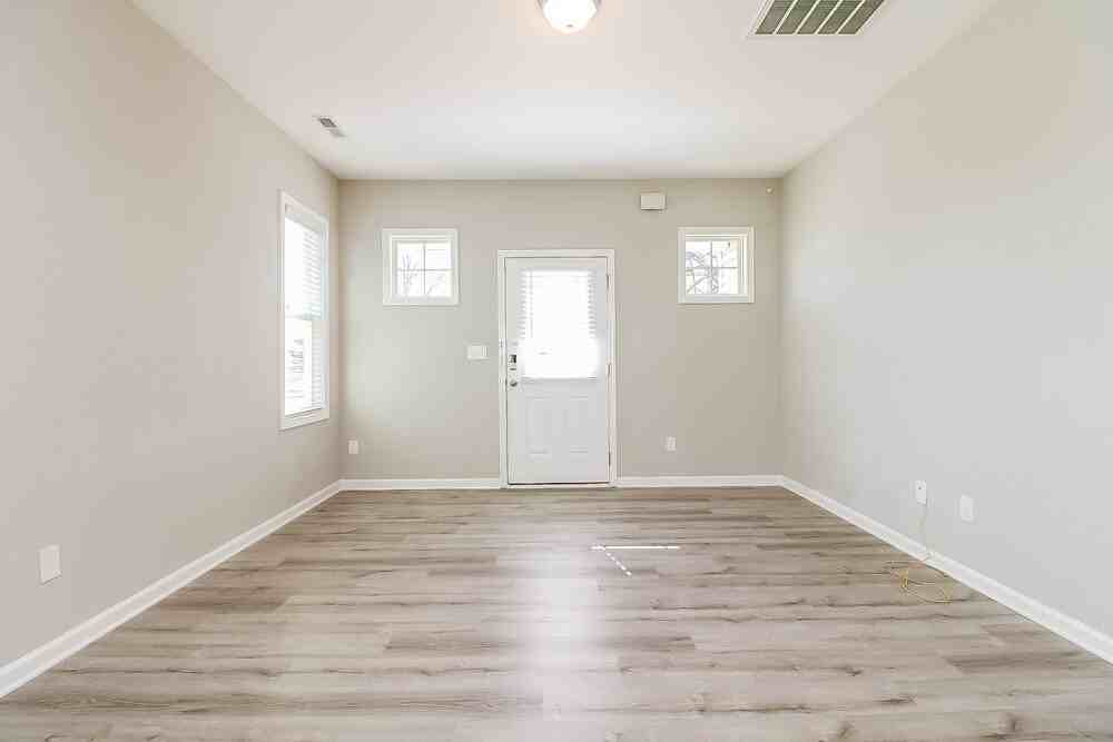 167 E Wilson St - Photo 5 of 16