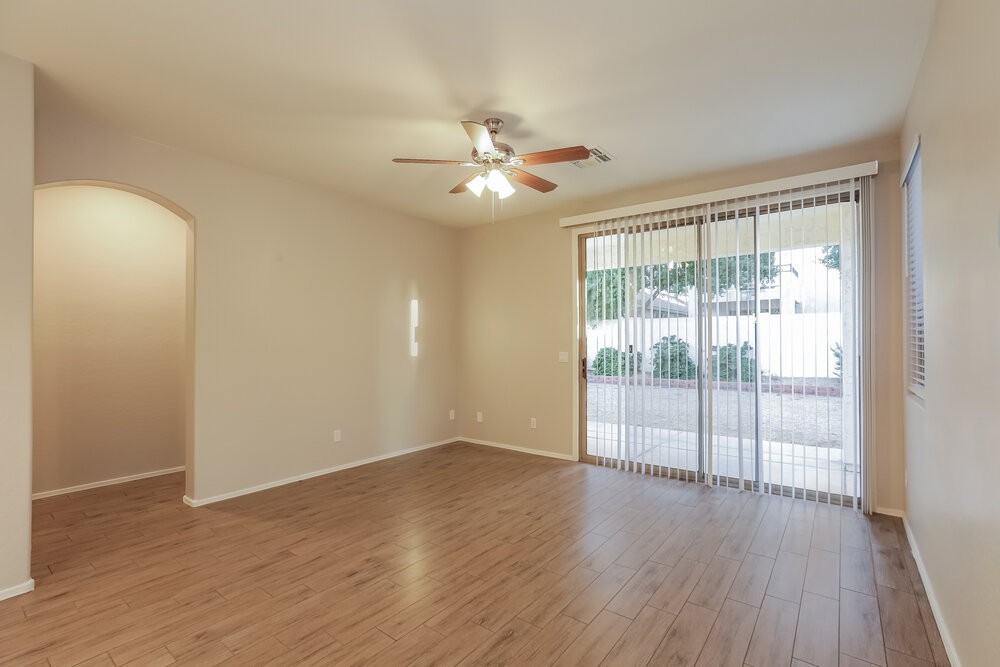 2427 E Glass Ln - Photo 5 of 12