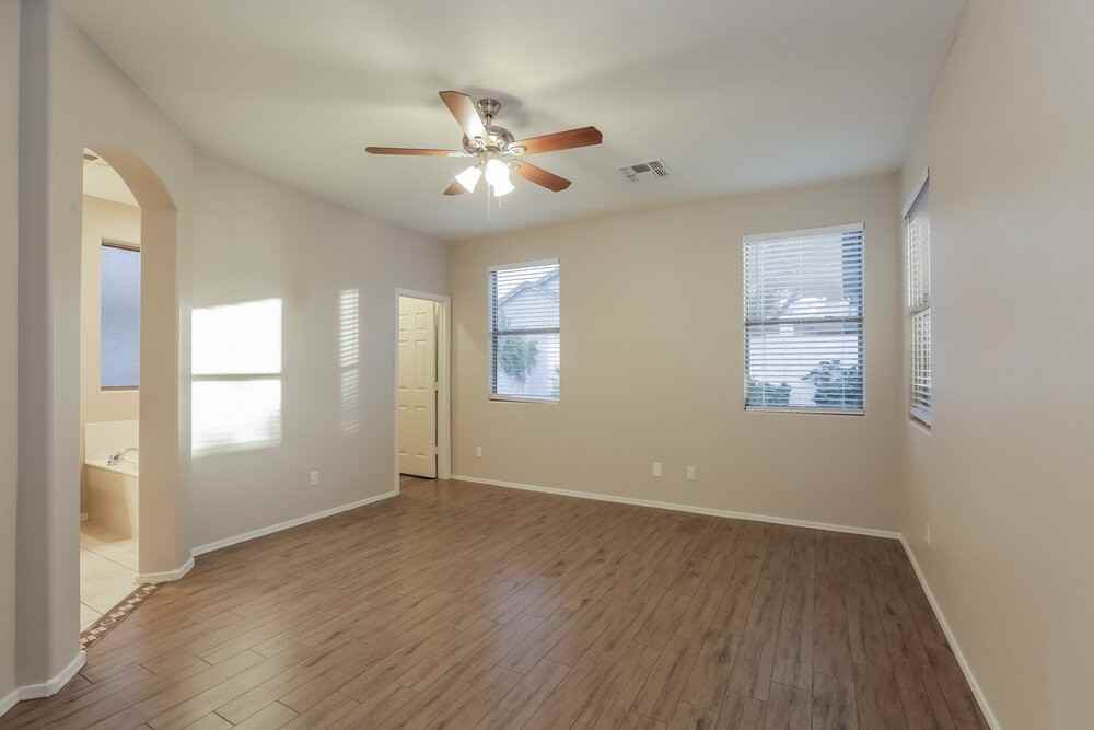 2427 E Glass Ln - Photo 6 of 12