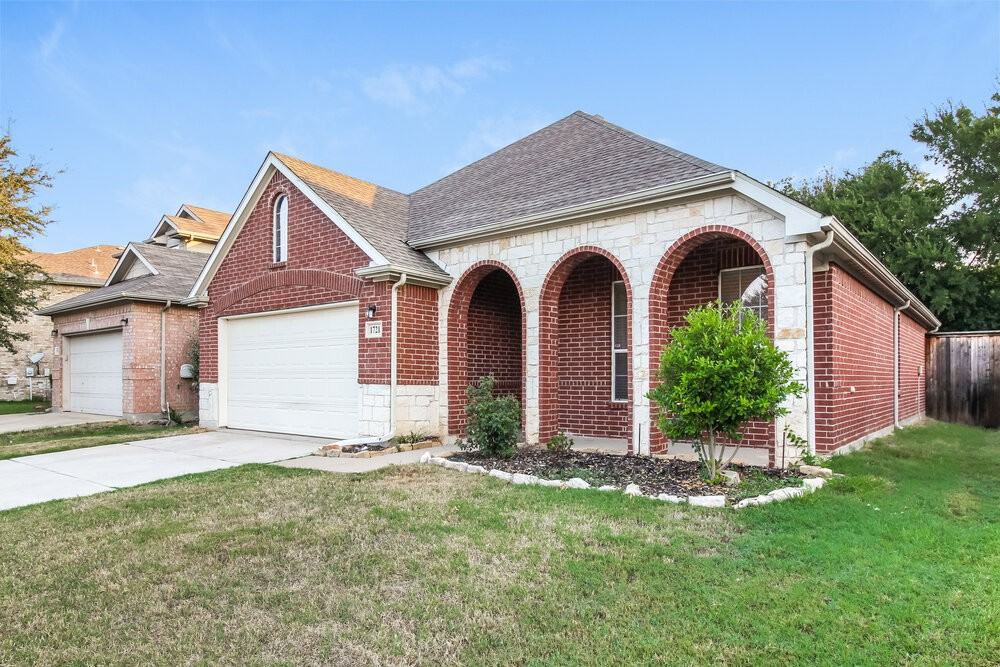 1721 Duck Cove Dr - Photo 3 of 16