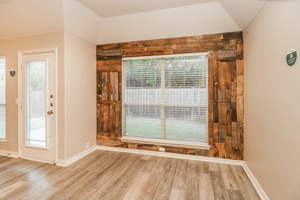 1721 Duck Cove Dr - Photo 6 of 16