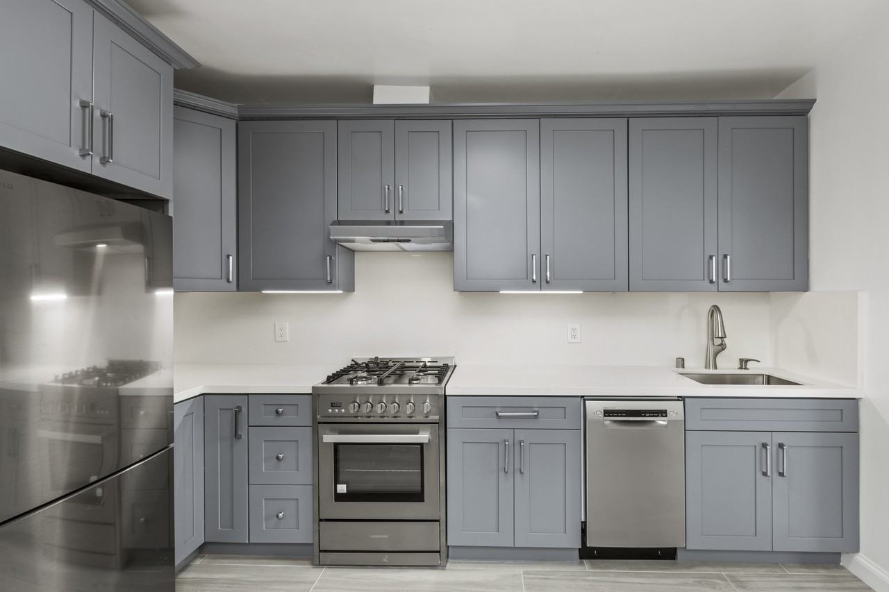 81 Hoff St #B1 - Photo 3 of 24