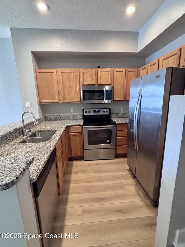 100 Colibri Way #100-102 - Photo 2 of 16